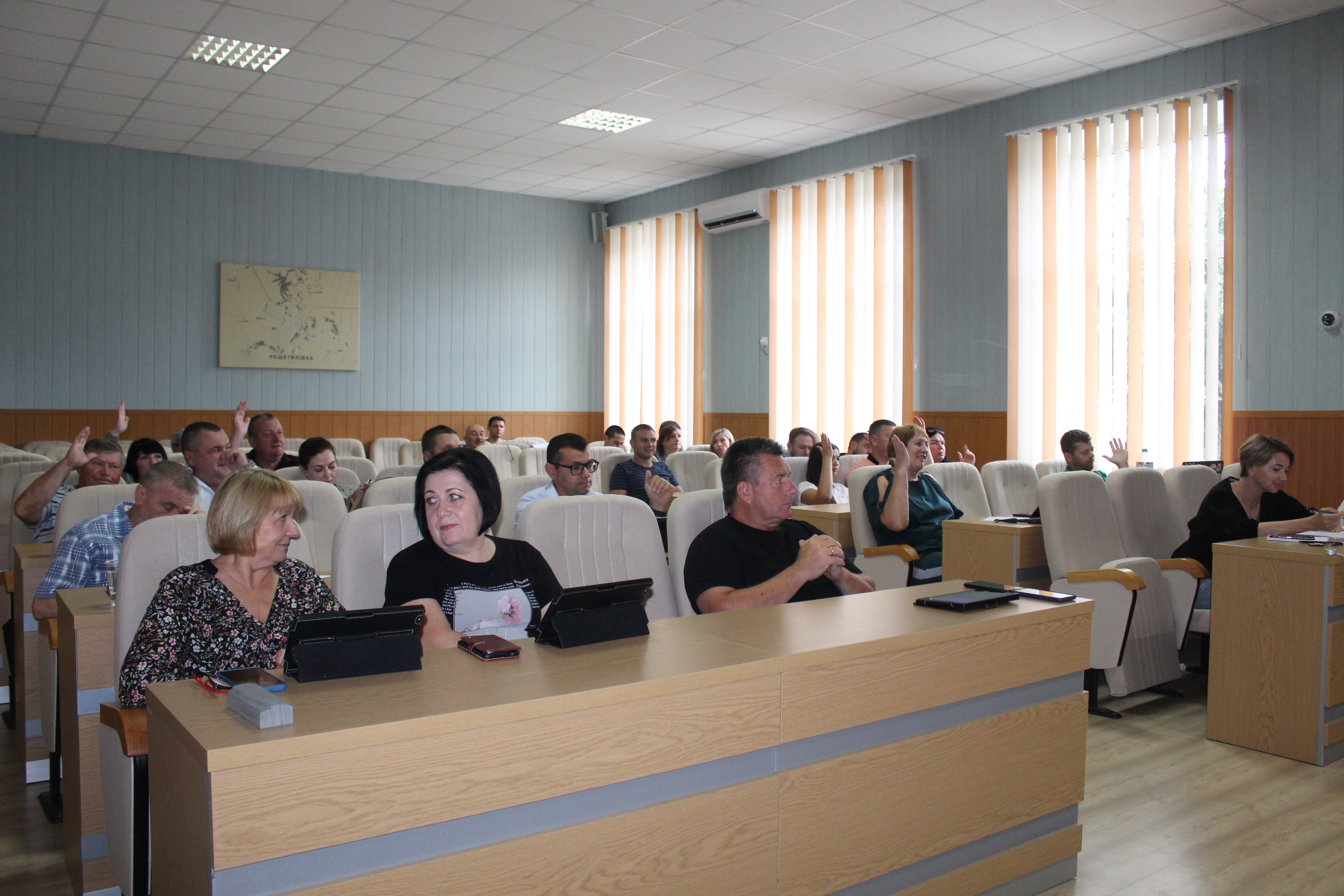 Депутати Решетилівської міської ради на засіданні сесії